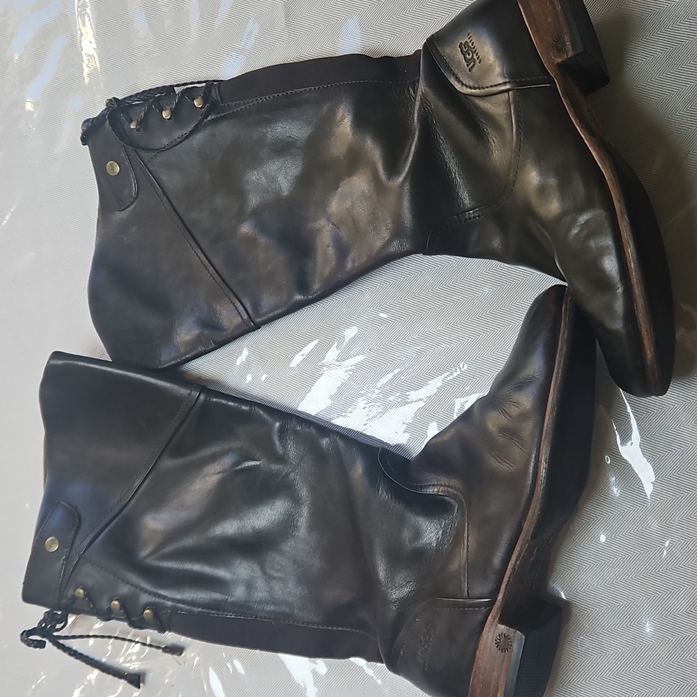 🌸UGG‎ Dark Brown Leather Knee-High Boots